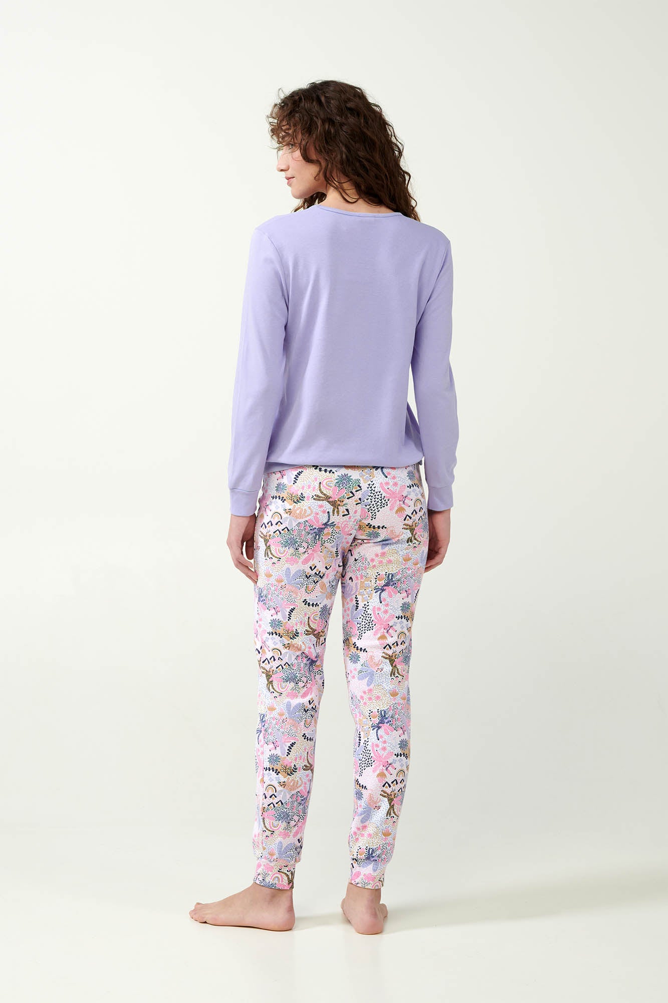 https://assets.vampfashion.com/SOFTONE_TMP_IMAGES/3_0442063862.jpg