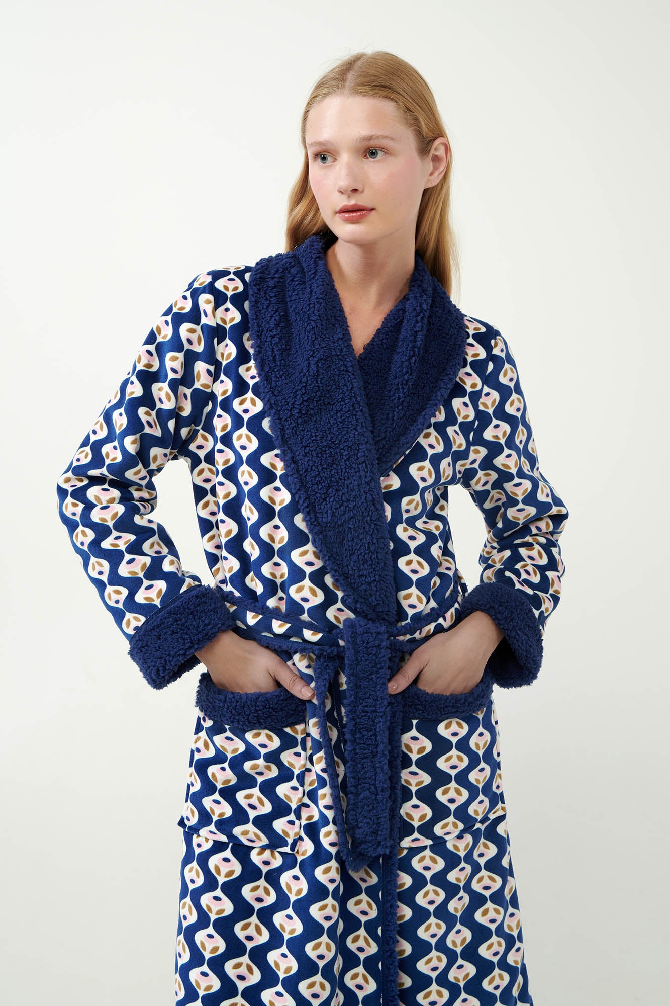 https://assets.vampfashion.com/SOFTONE_TMP_IMAGES/3_0514351739.jpg