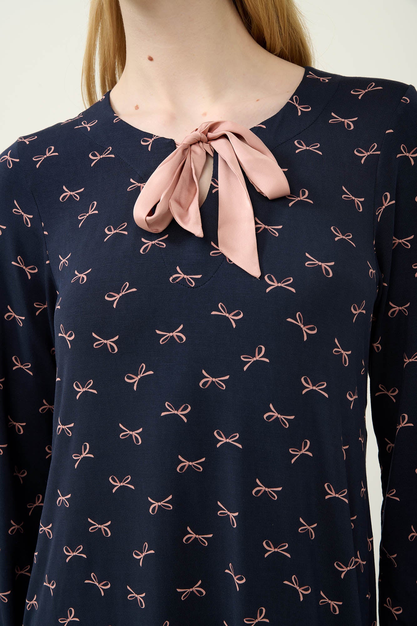 https://assets.vampfashion.com/SOFTONE_TMP_IMAGES/3_0585234280.jpg
