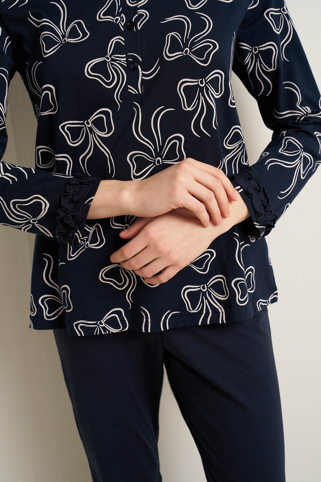 https://assets.vampfashion.com/SOFTONE_TMP_IMAGES/3_0642008827.jpg