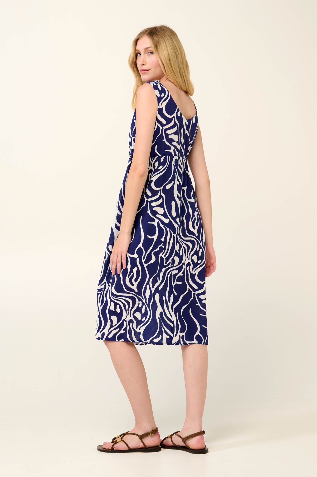 https://assets.vampfashion.com/SOFTONE_TMP_IMAGES/3_0642593550.jpg