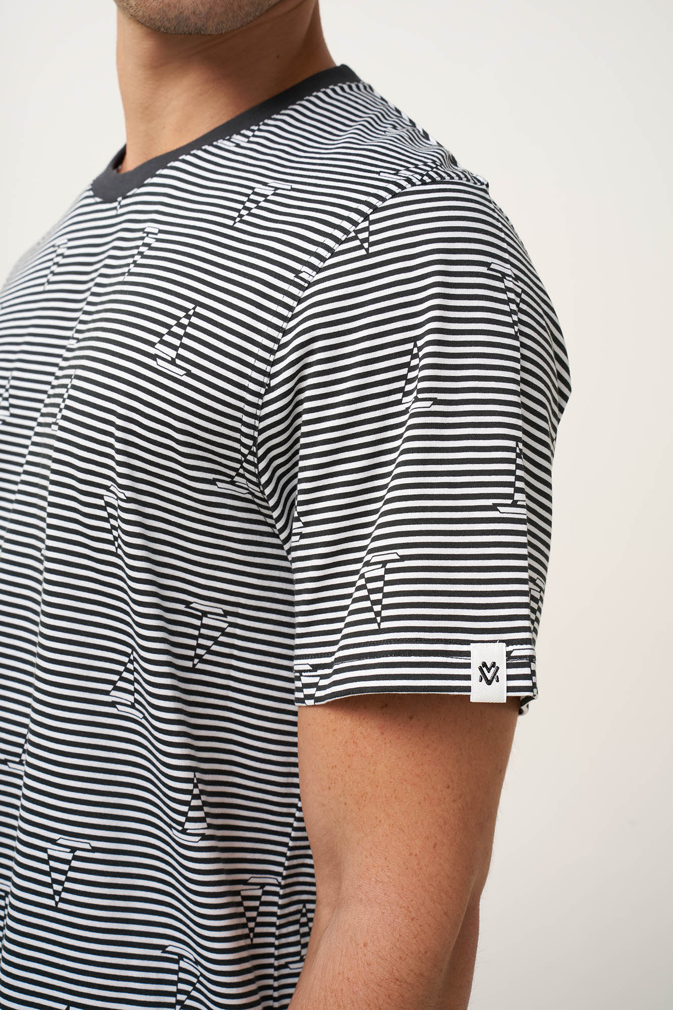 https://assets.vampfashion.com/SOFTONE_TMP_IMAGES/3_0661148547.jpg