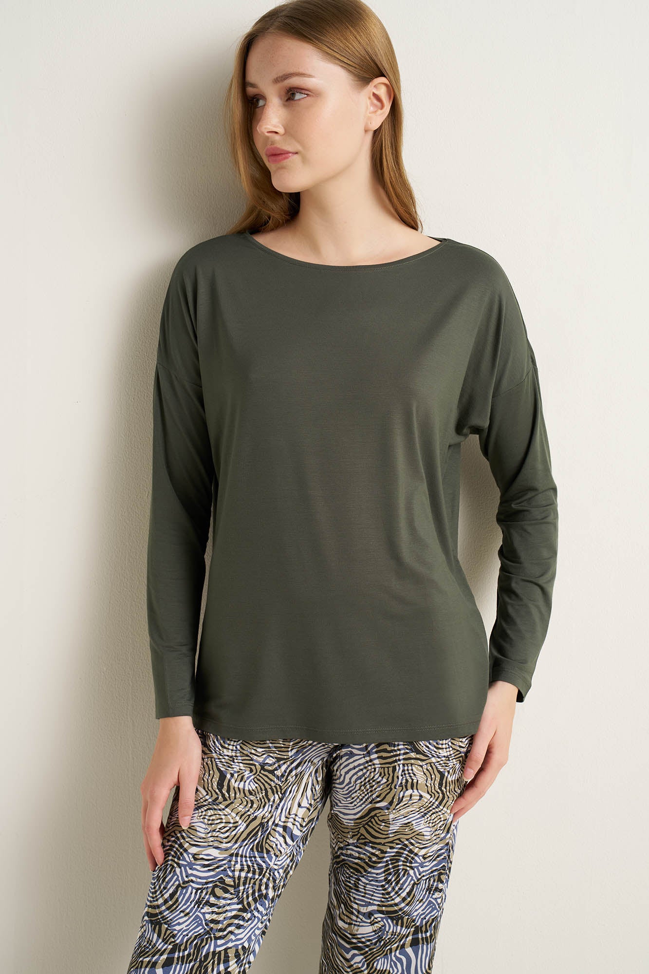 https://assets.vampfashion.com/SOFTONE_TMP_IMAGES/3_0671538409.jpg