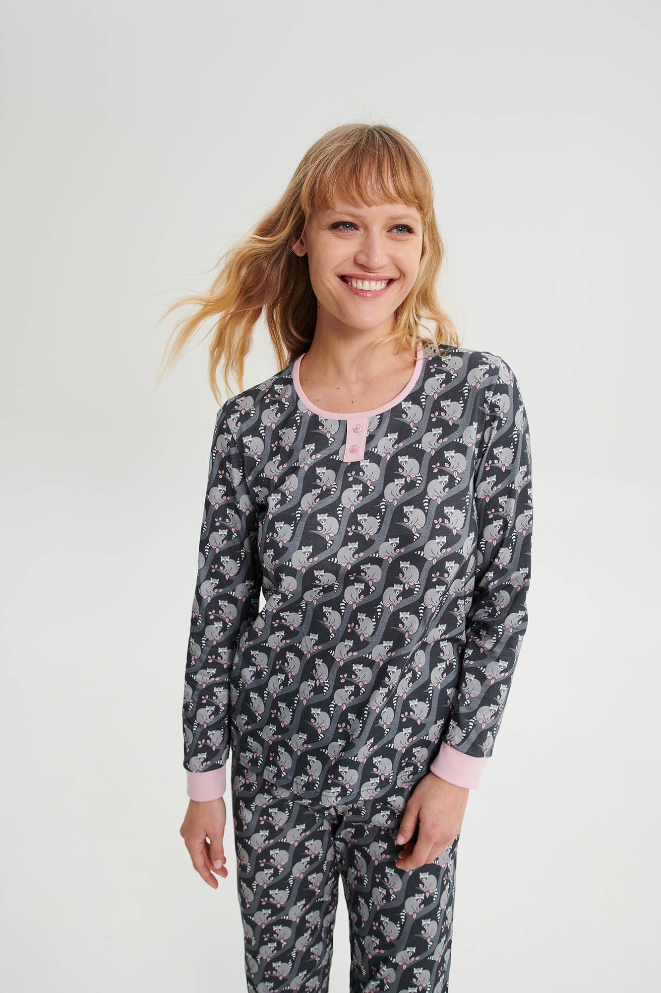 https://assets.vampfashion.com/SOFTONE_TMP_IMAGES/3_0689884752.jpg