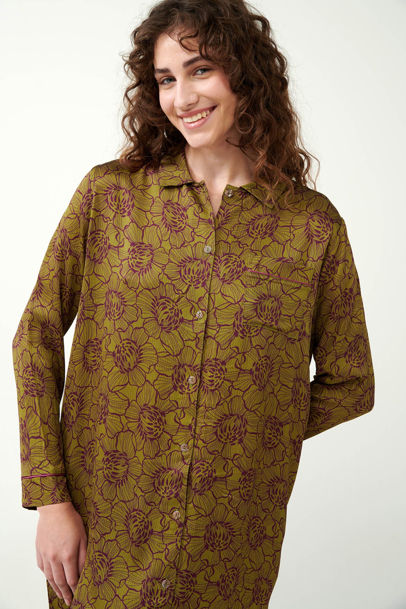 https://assets.vampfashion.com/SOFTONE_TMP_IMAGES/3_0690933736.jpg