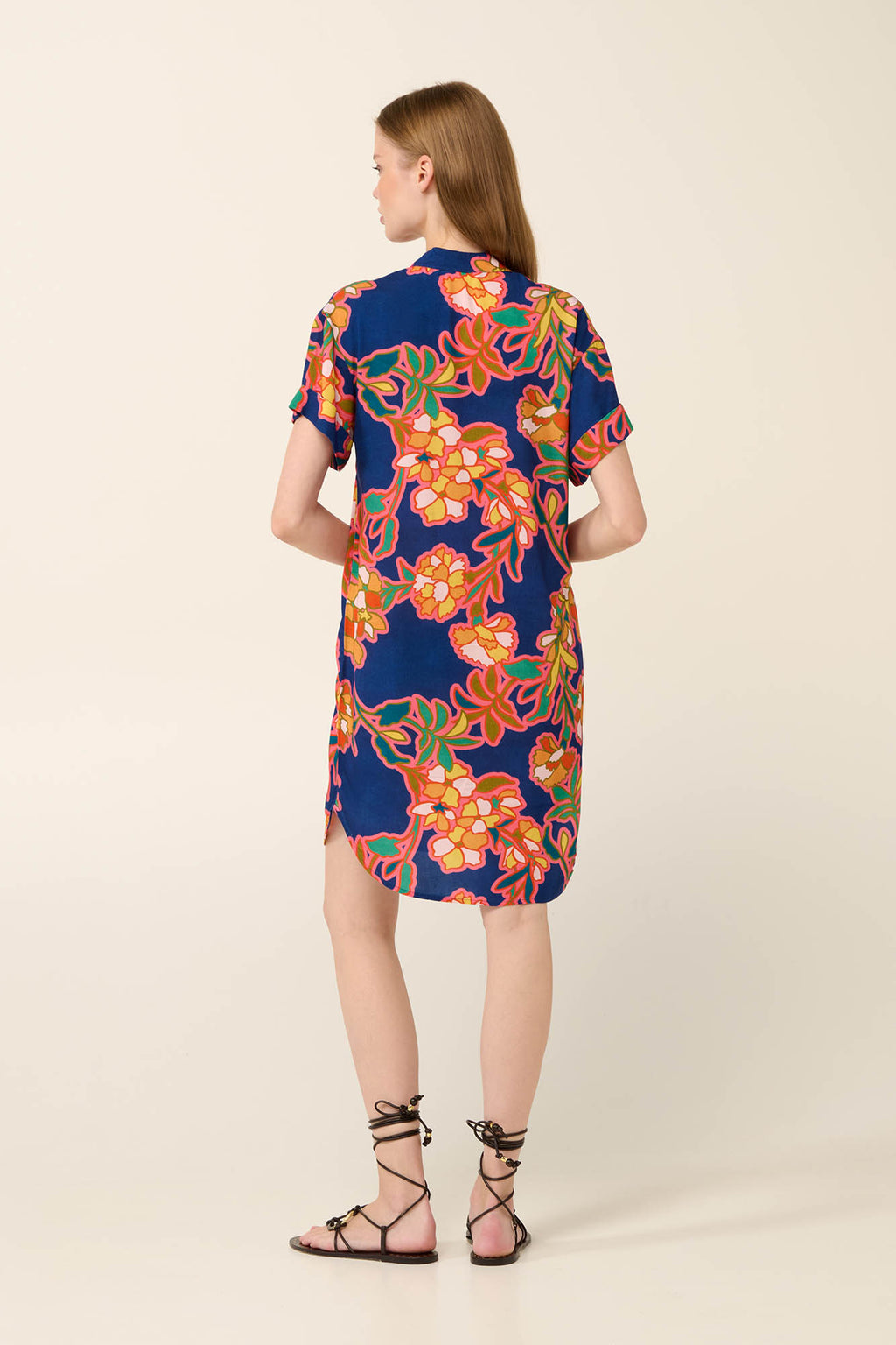 https://assets.vampfashion.com/SOFTONE_TMP_IMAGES/3_0745697087.jpg
