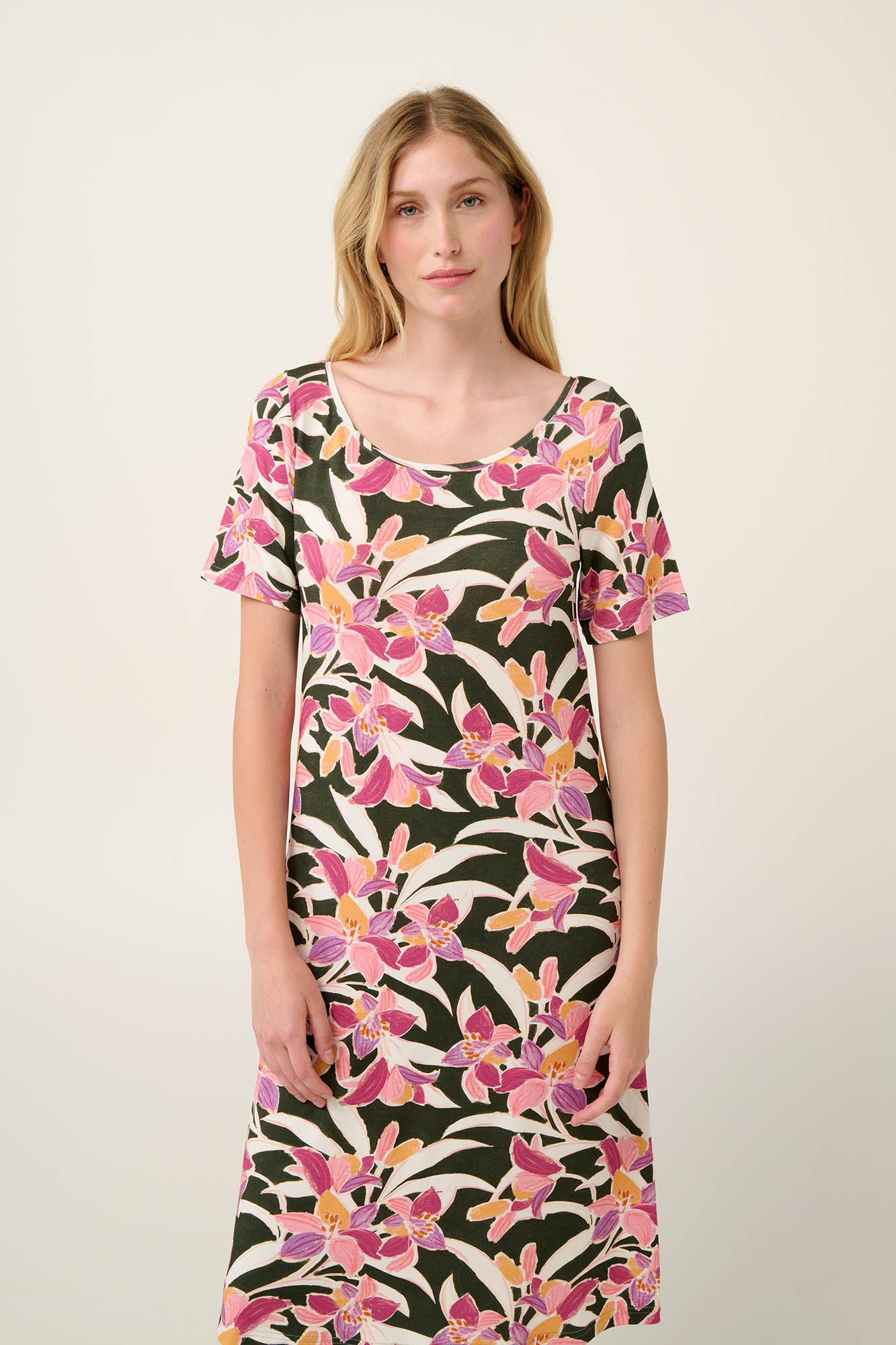 https://assets.vampfashion.com/SOFTONE_TMP_IMAGES/3_0764928591.jpg