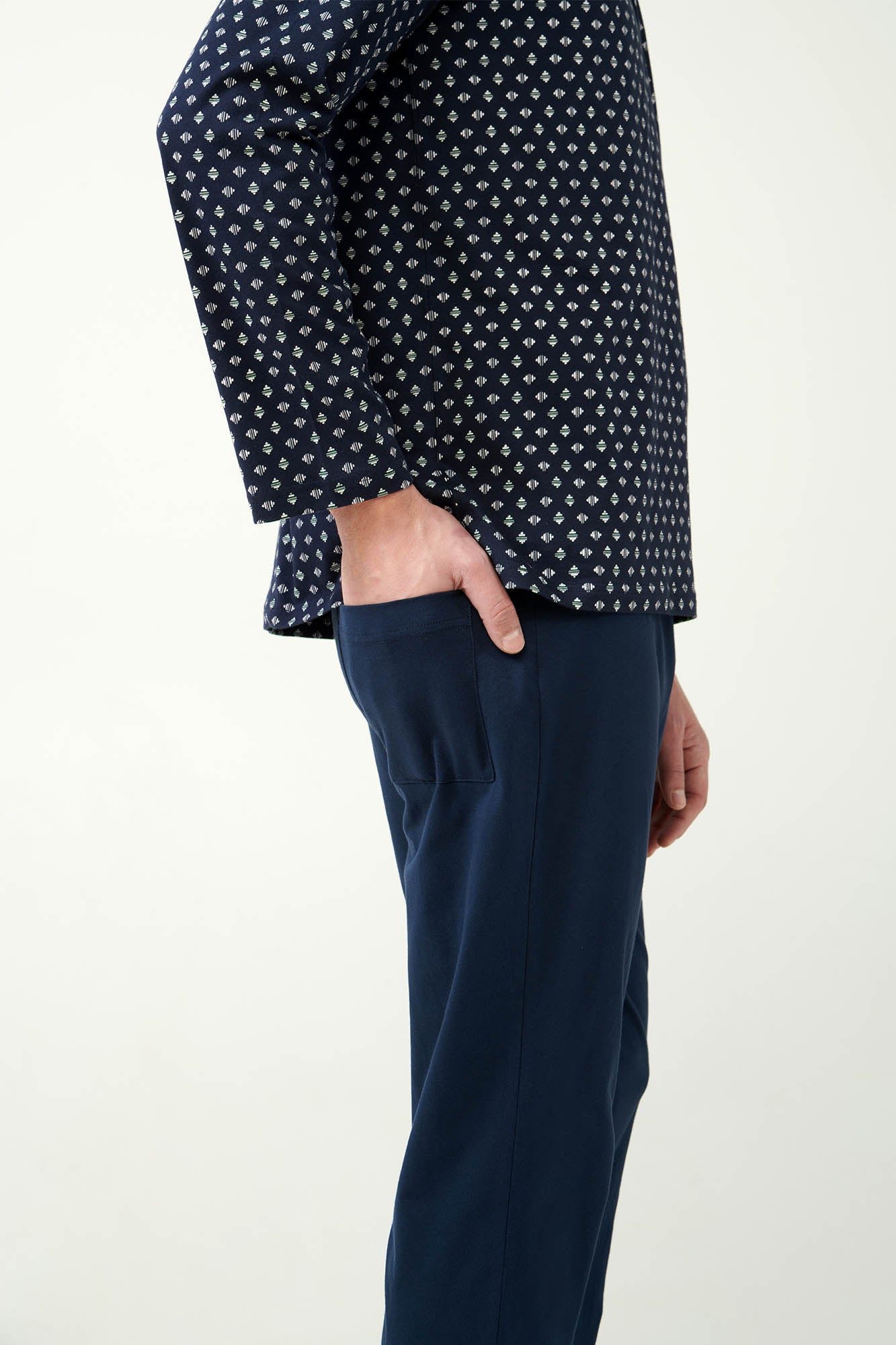 https://assets.vampfashion.com/SOFTONE_TMP_IMAGES/3_0803200106.jpg