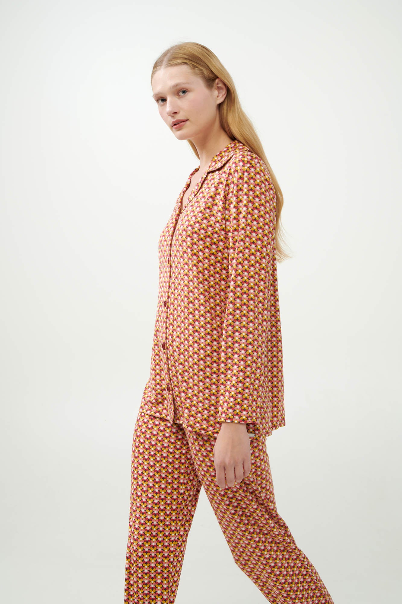 https://assets.vampfashion.com/SOFTONE_TMP_IMAGES/3_0806496322.jpg