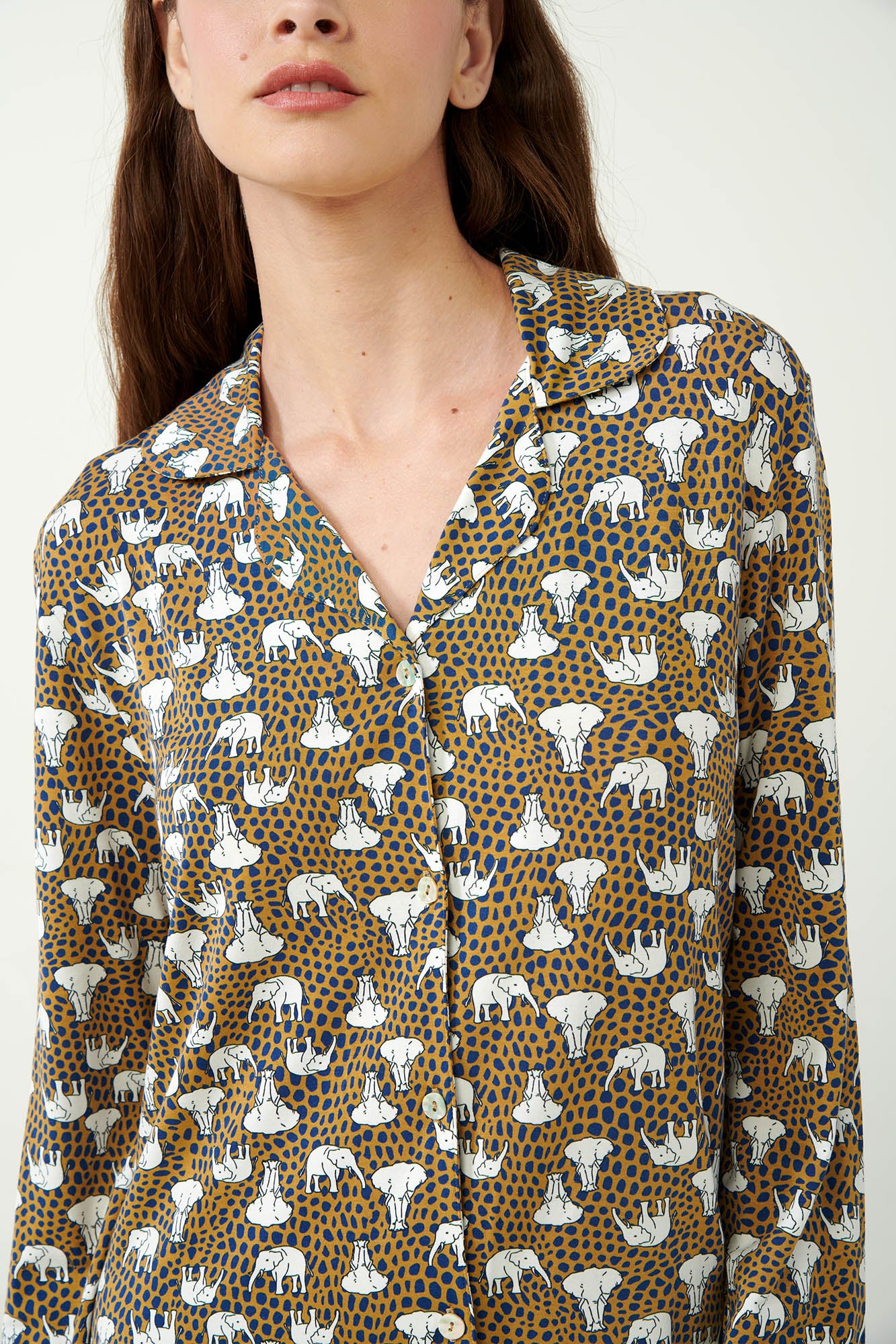 https://assets.vampfashion.com/SOFTONE_TMP_IMAGES/3_0828131092.jpg