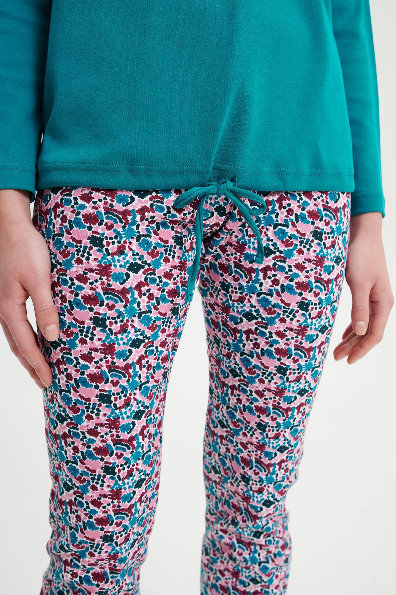 https://assets.vampfashion.com/SOFTONE_TMP_IMAGES/3_0837674673.jpg