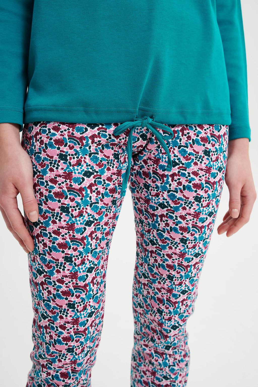 https://assets.vampfashion.com/SOFTONE_TMP_IMAGES/3_0837674673.jpg