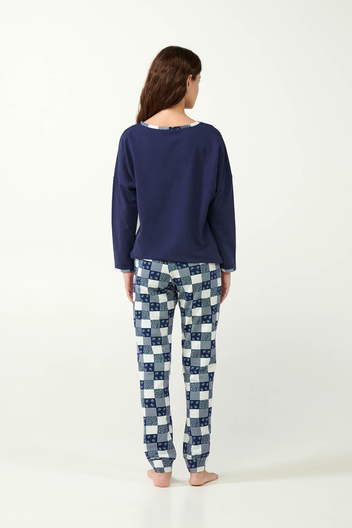https://assets.vampfashion.com/SOFTONE_TMP_IMAGES/3_0841422484.jpg
