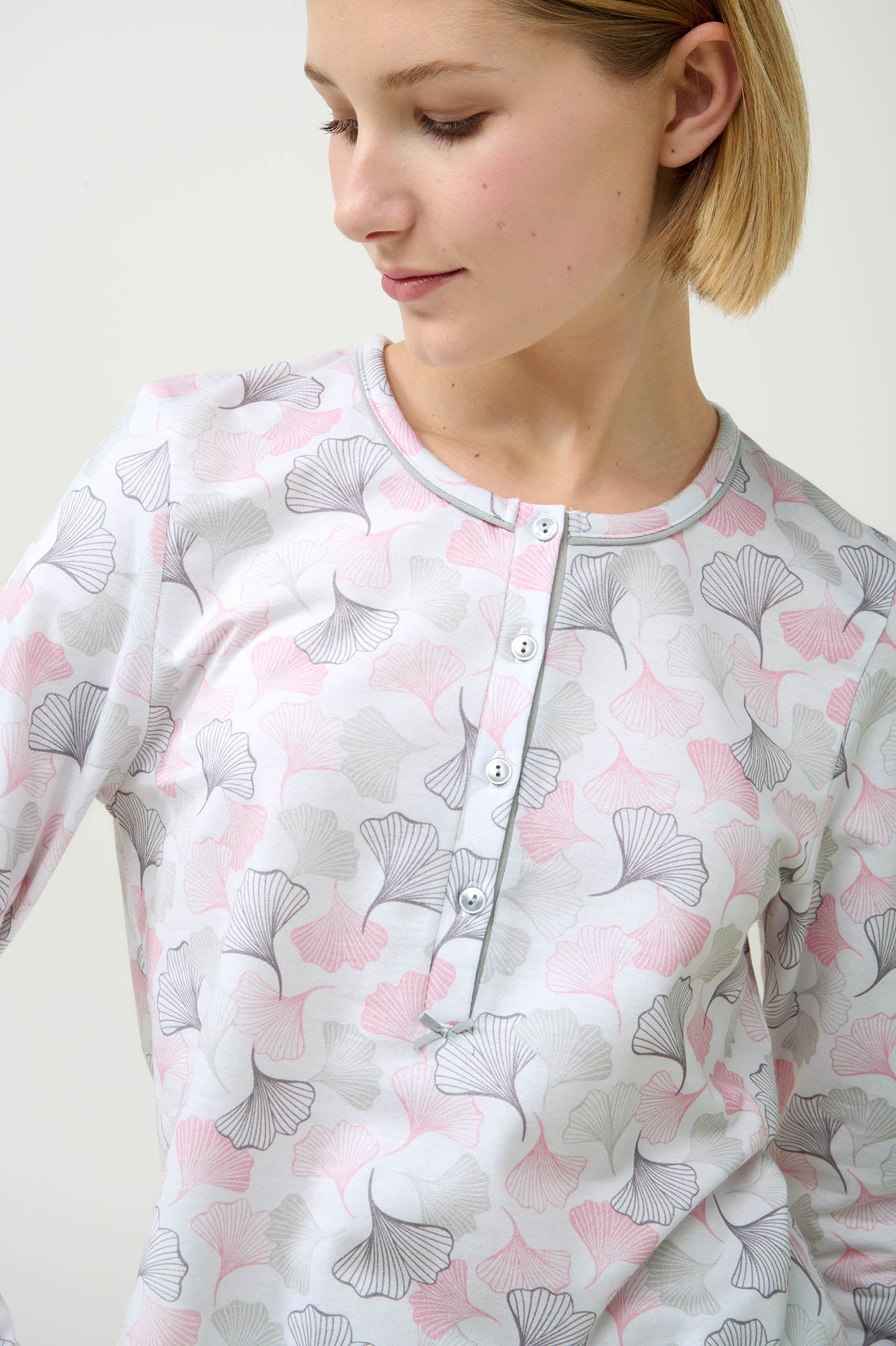 https://assets.vampfashion.com/SOFTONE_TMP_IMAGES/3_0842919575.jpg