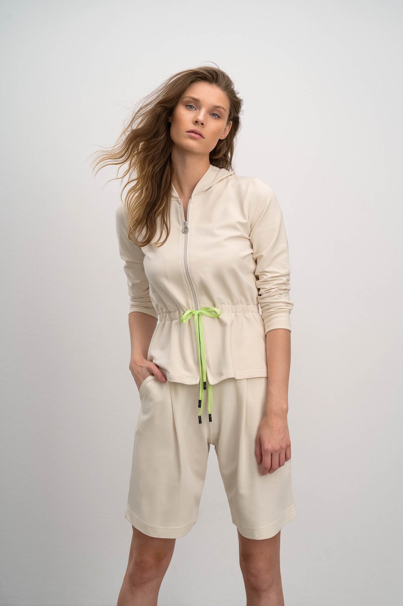 https://assets.vampfashion.com/SOFTONE_TMP_IMAGES/3_0882110389.jpg