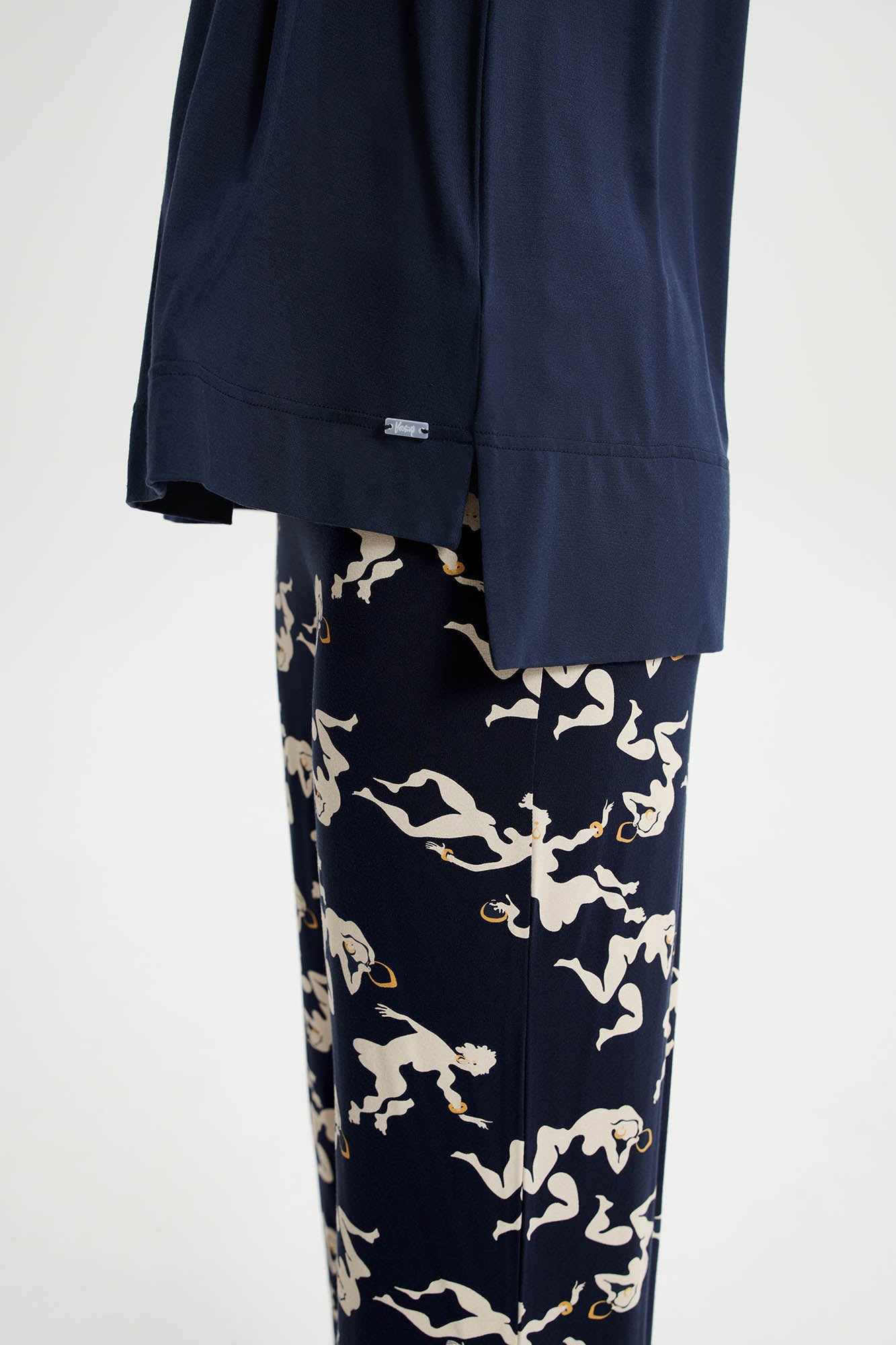 https://assets.vampfashion.com/SOFTONE_TMP_IMAGES/3_0905028980.jpg