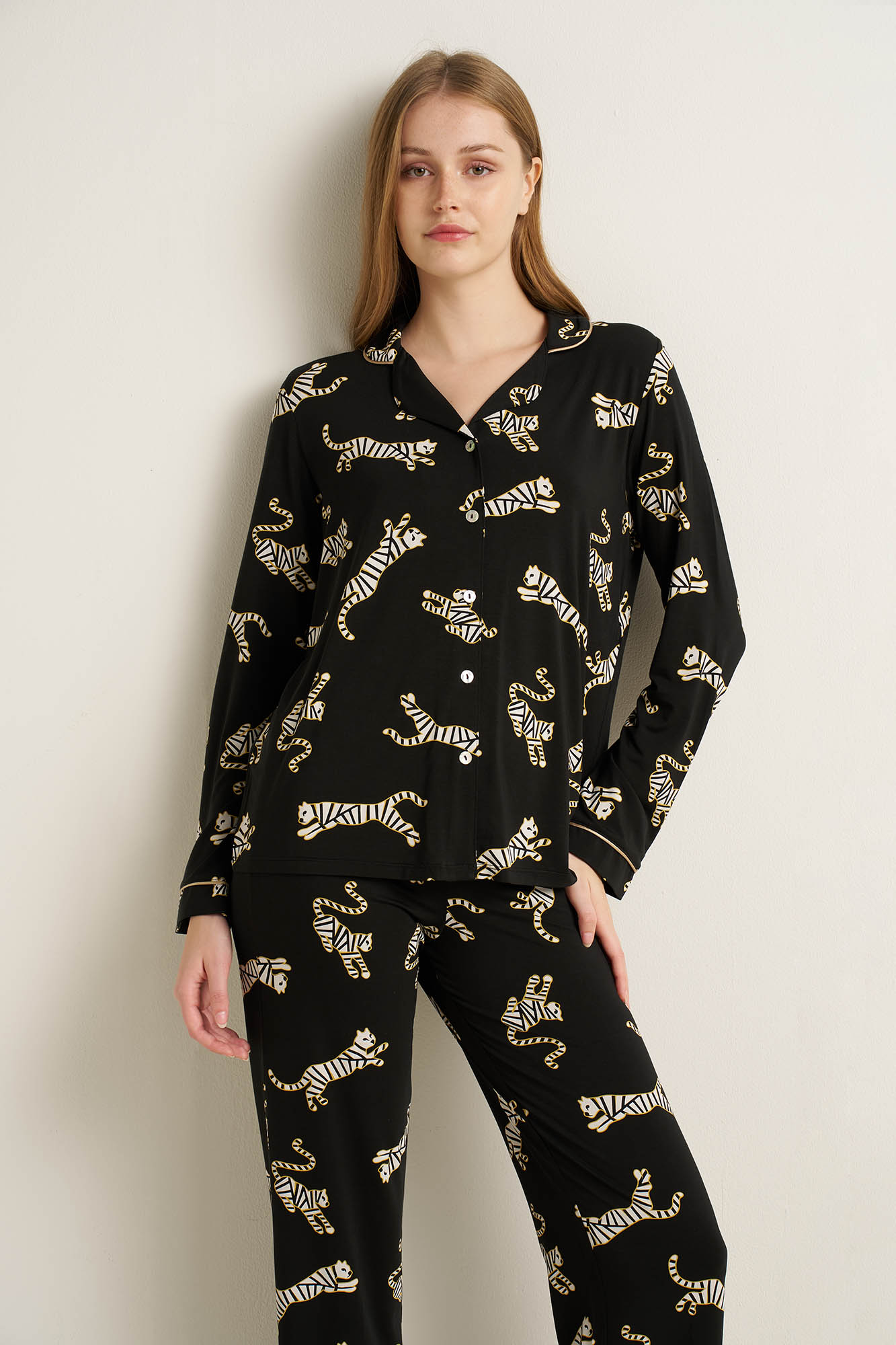 https://assets.vampfashion.com/SOFTONE_TMP_IMAGES/3_0928147190.jpg