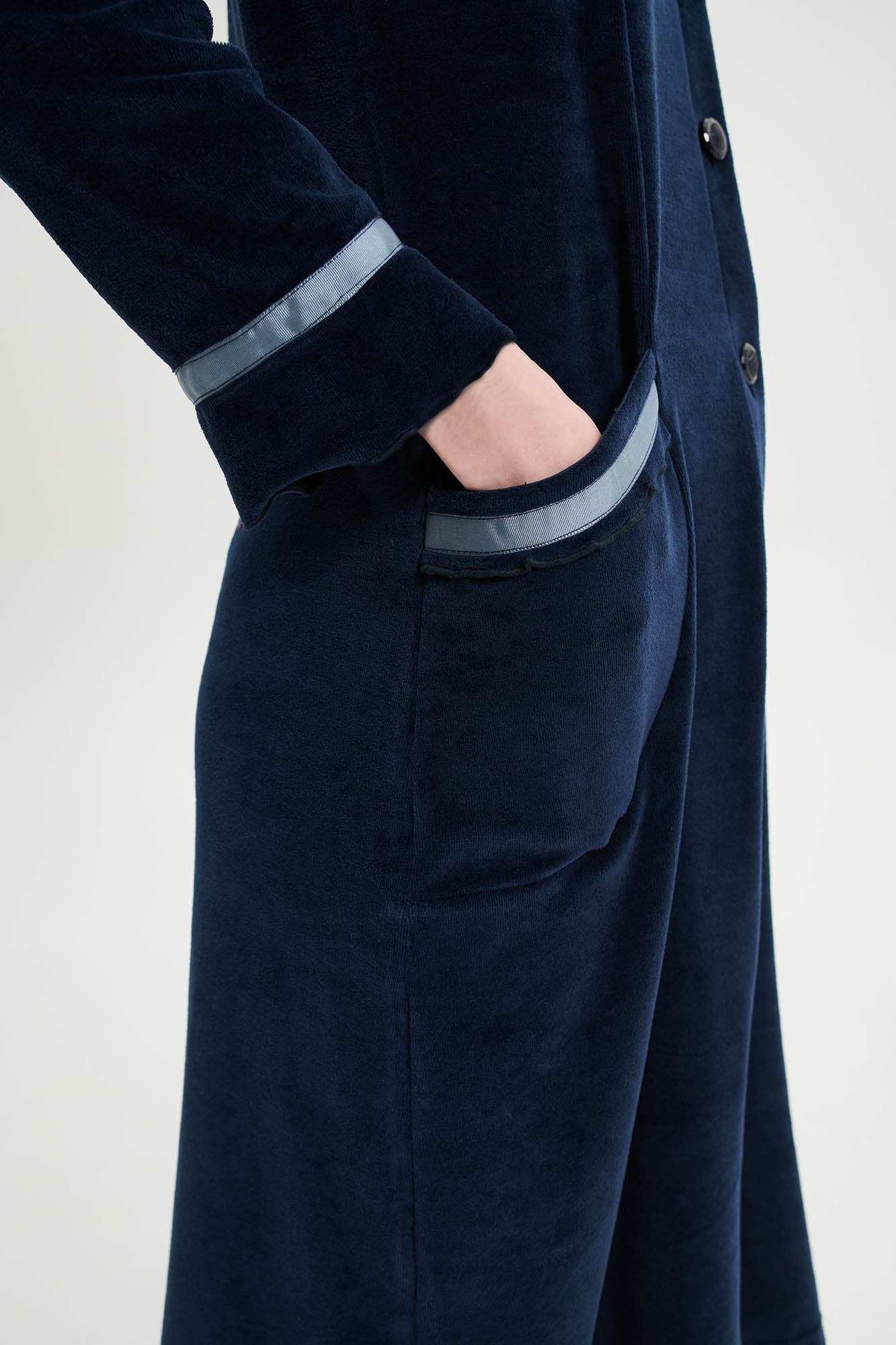 Vamp - Μονόχρωμη Κουμπωτή Ρόμπα