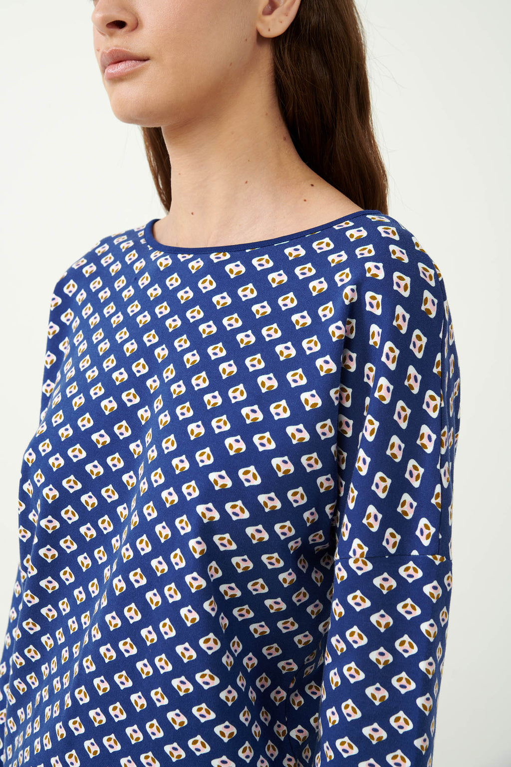 https://assets.vampfashion.com/SOFTONE_TMP_IMAGES/3_0937797176.jpg
