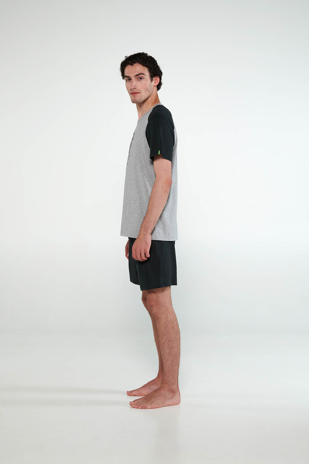 https://assets.vampfashion.com/SOFTONE_TMP_IMAGES/3_0944919770.jpg