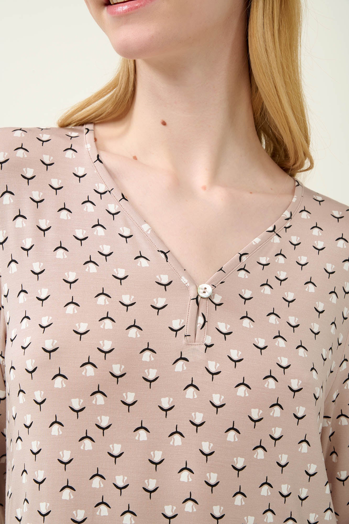 https://assets.vampfashion.com/SOFTONE_TMP_IMAGES/3_0992766862.jpg