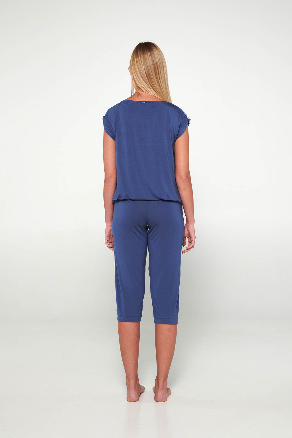 https://assets.vampfashion.com/SOFTONE_TMP_IMAGES/4_0013494476.jpg