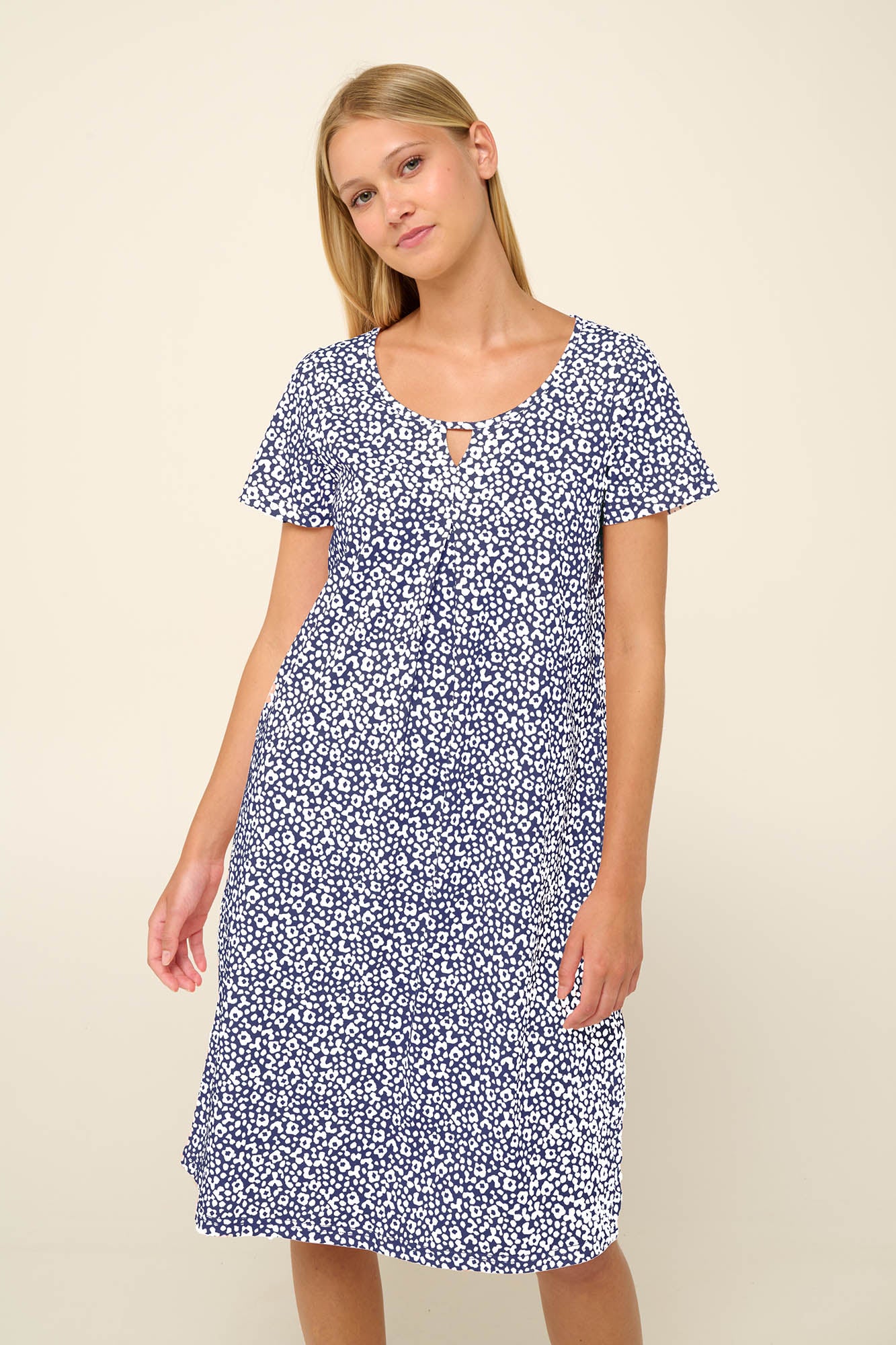 https://assets.vampfashion.com/SOFTONE_TMP_IMAGES/4_0015012099.jpg
