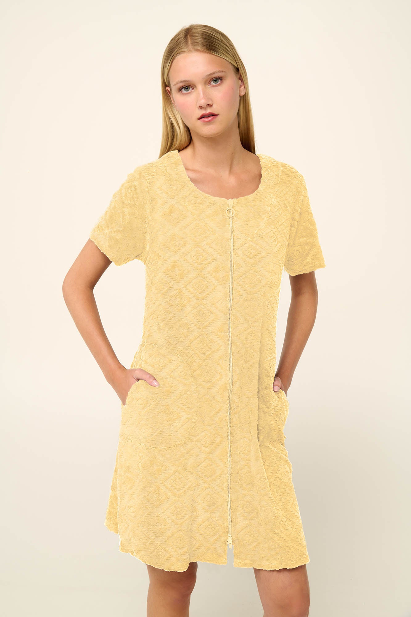 https://assets.vampfashion.com/SOFTONE_TMP_IMAGES/4_0053377622.jpg