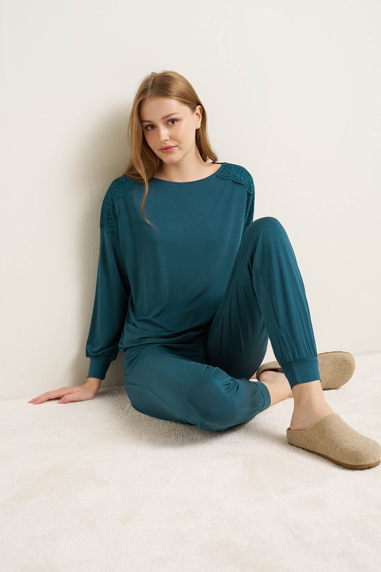 https://assets.vampfashion.com/SOFTONE_TMP_IMAGES/4_0072745097.jpg