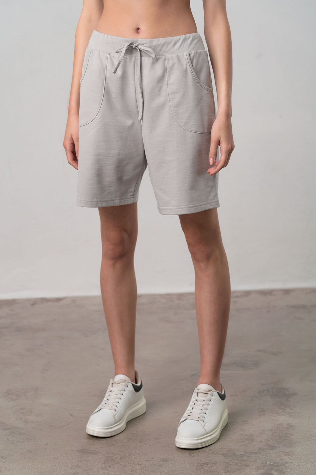 Vamp - Μονόχρωμο Κοντό Παντελόνι