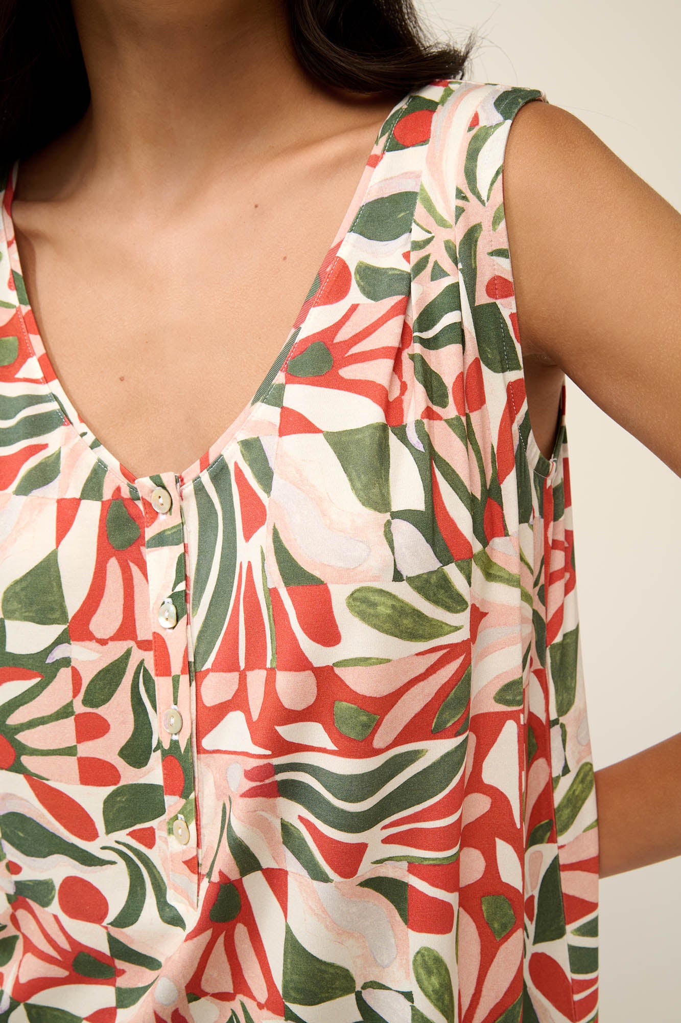 https://assets.vampfashion.com/SOFTONE_TMP_IMAGES/4_0097555979.jpg