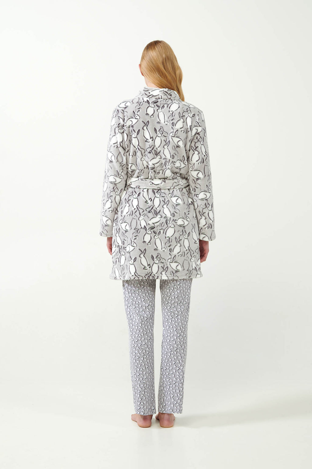https://assets.vampfashion.com/SOFTONE_TMP_IMAGES/4_0099976922.jpg