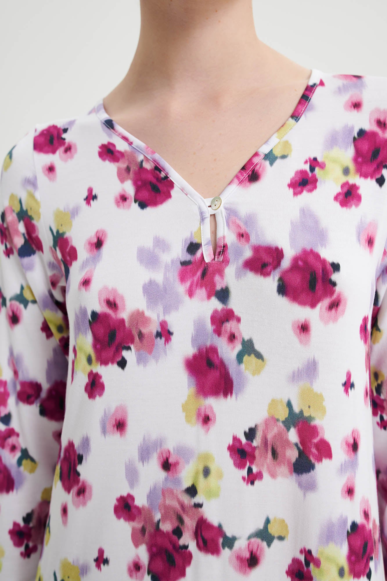 https://assets.vampfashion.com/SOFTONE_TMP_IMAGES/4_0102256623.jpg