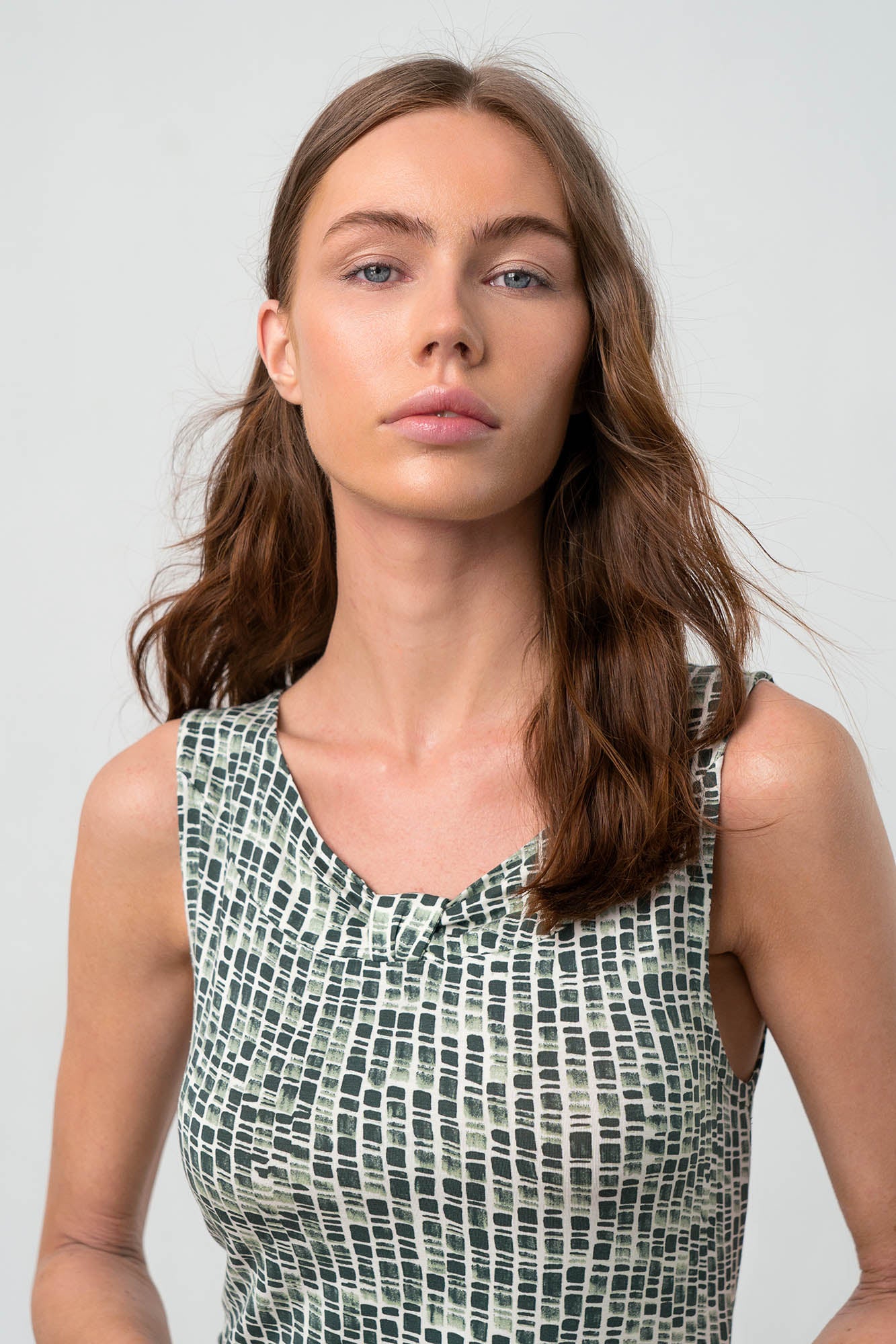 https://assets.vampfashion.com/SOFTONE_TMP_IMAGES/4_0109493527.jpg