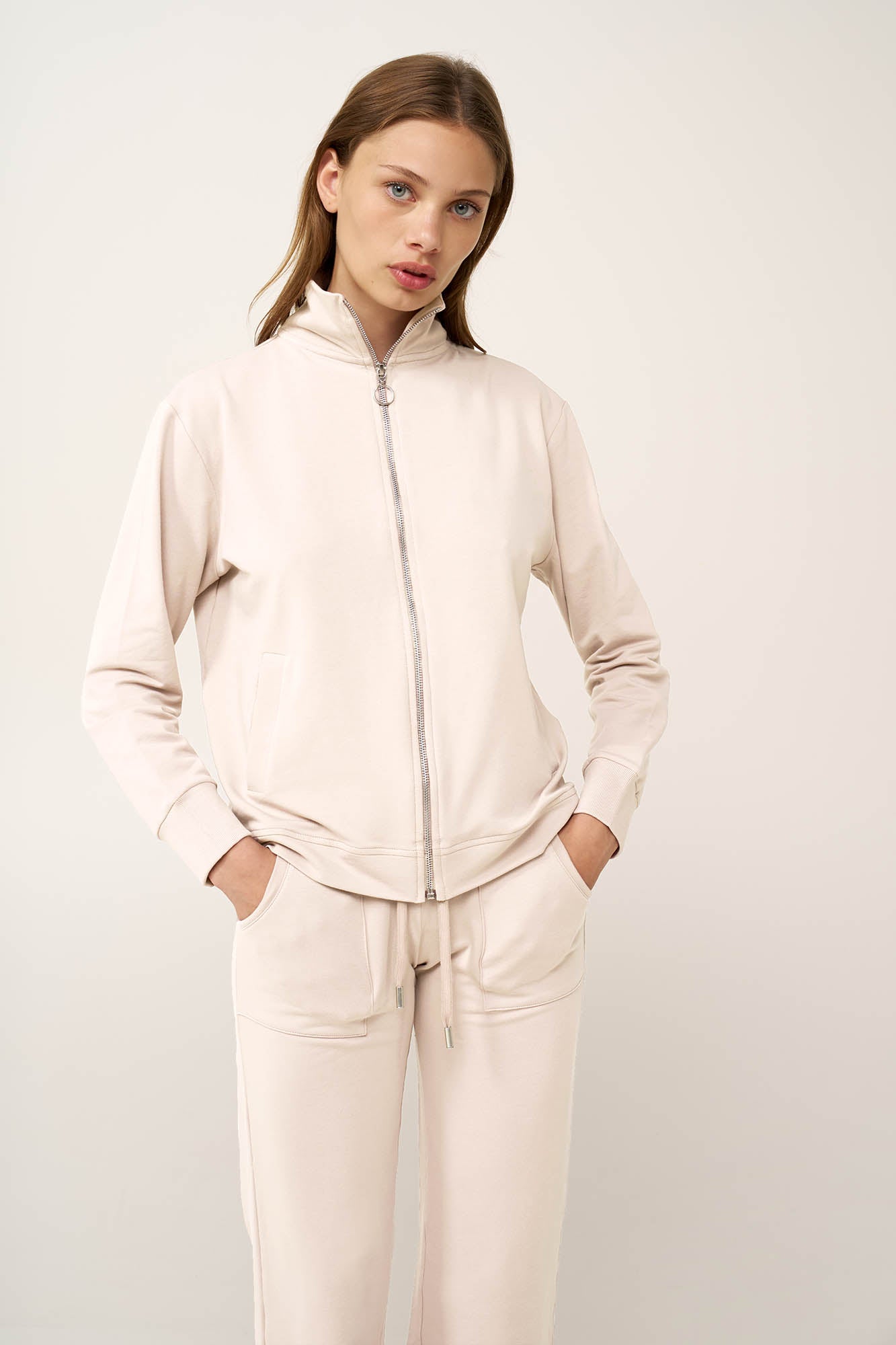 https://assets.vampfashion.com/SOFTONE_TMP_IMAGES/4_0116670334.jpg