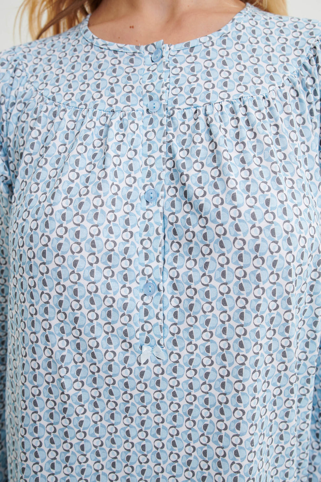 https://assets.vampfashion.com/SOFTONE_TMP_IMAGES/4_0164301917.jpg