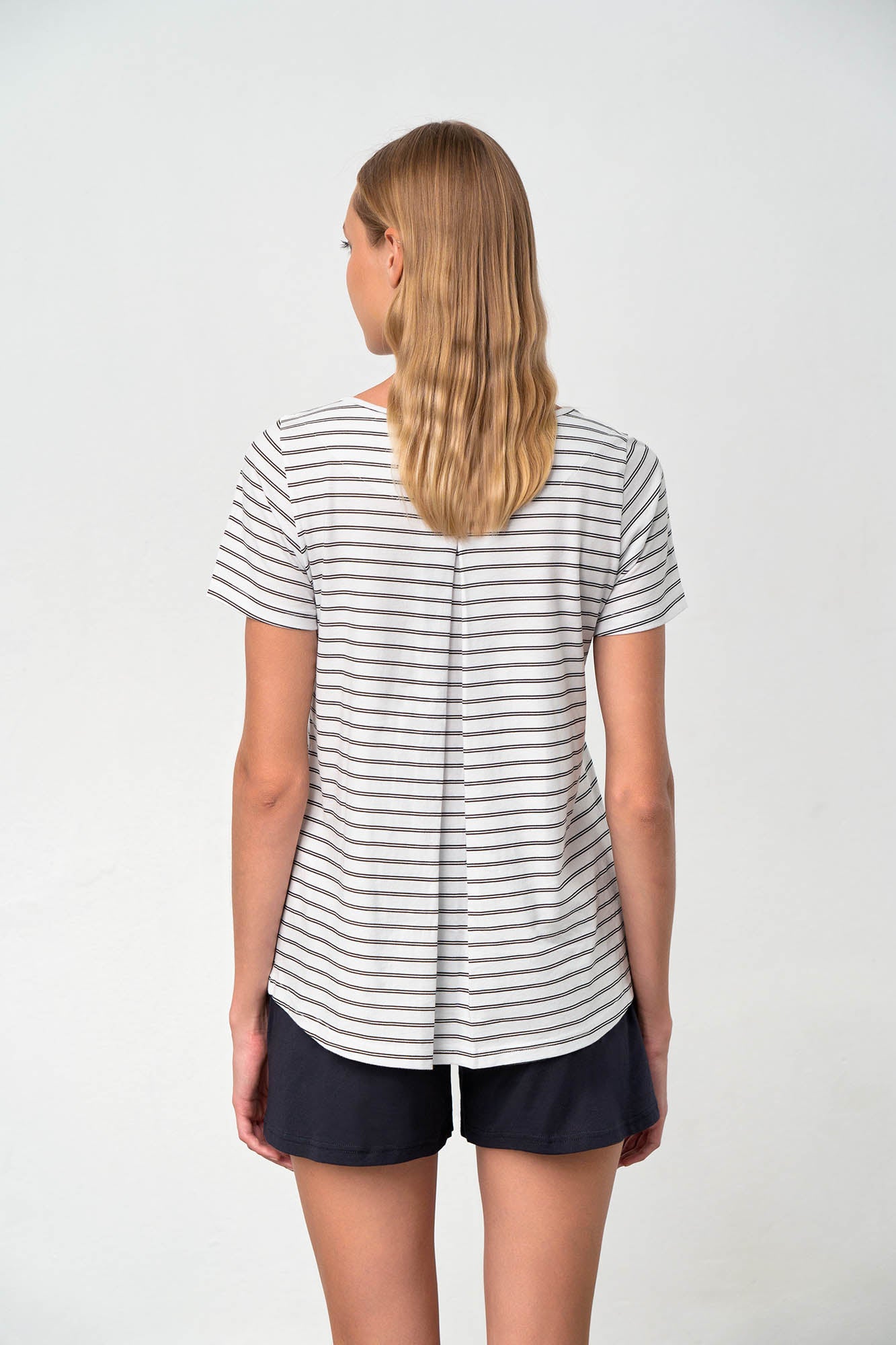 https://assets.vampfashion.com/SOFTONE_TMP_IMAGES/4_0347356598.jpg