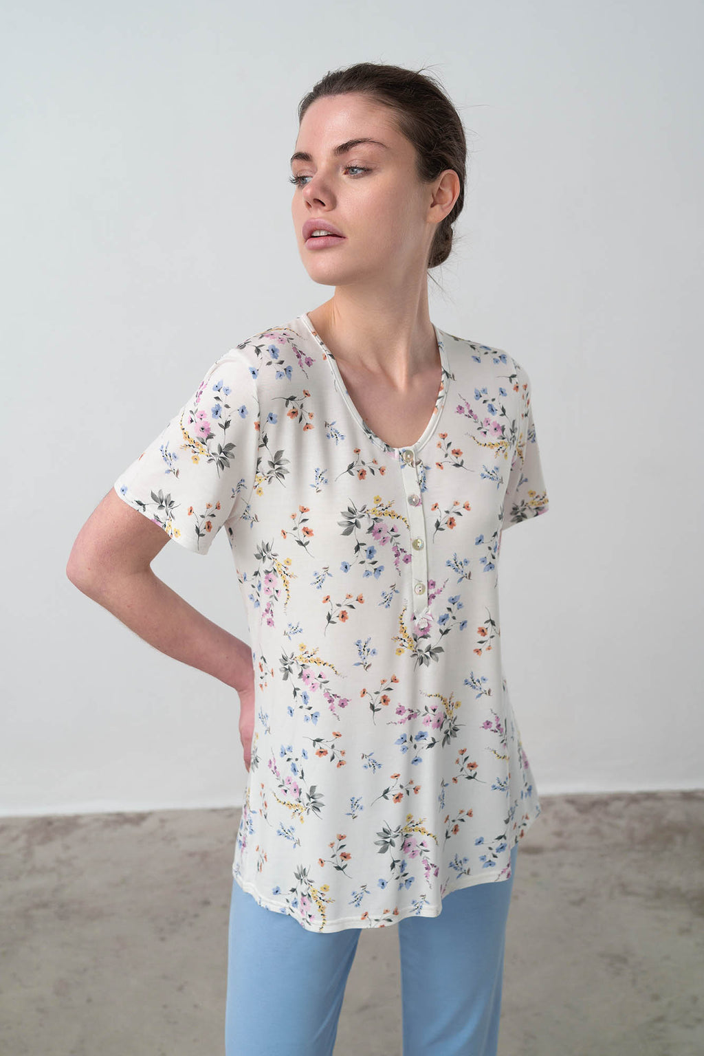 https://assets.vampfashion.com/SOFTONE_TMP_IMAGES/4_0355958716.jpg