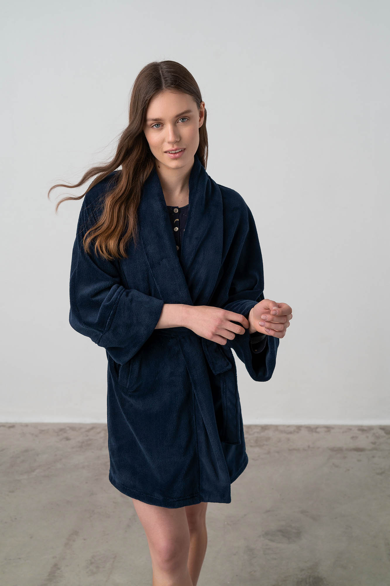 Vamp - Μονόχρωμη Σταυρωτή Ρόμπα