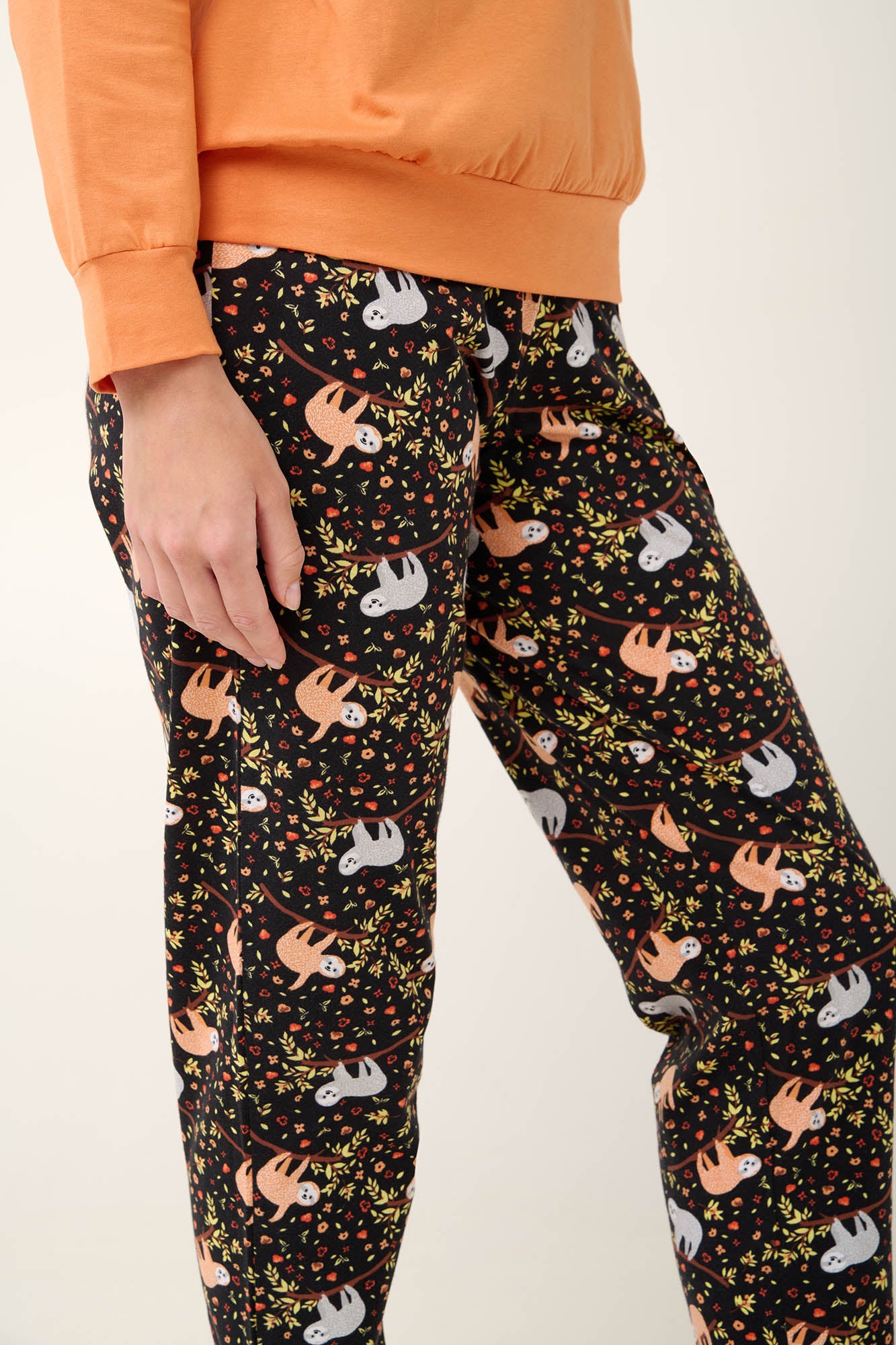 https://assets.vampfashion.com/SOFTONE_TMP_IMAGES/4_0494207441.jpg