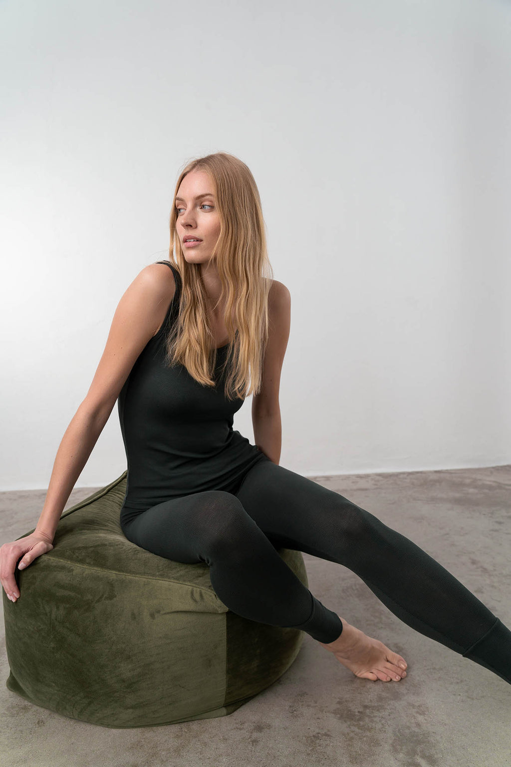 Vamp - Μονόχρωμη Αμάνικη Μπλούζα