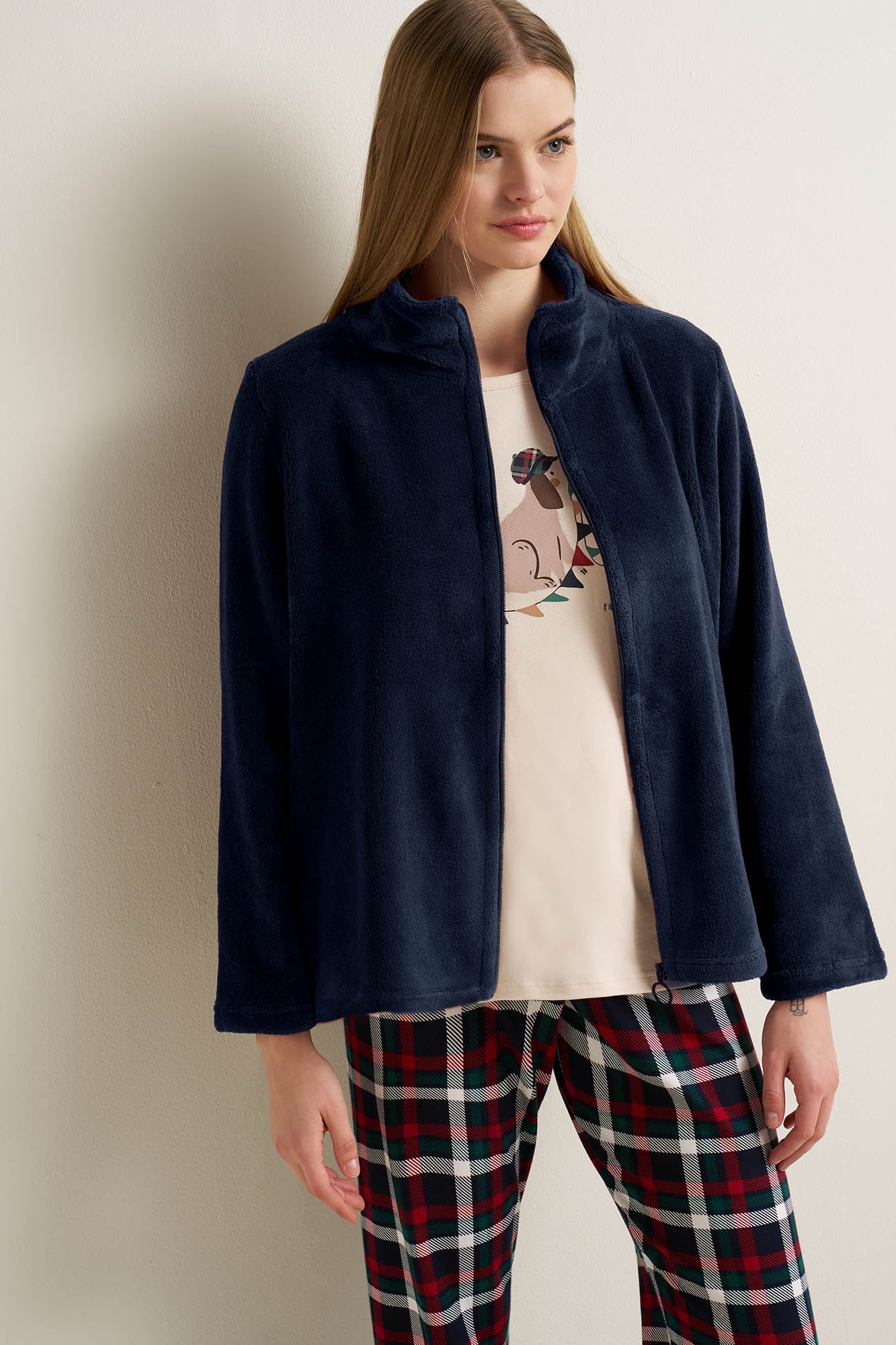 https://assets.vampfashion.com/SOFTONE_TMP_IMAGES/4_0526279026.jpg