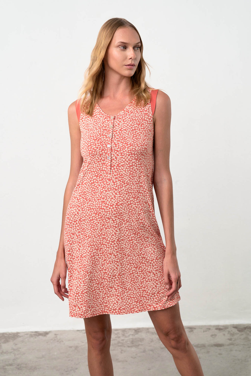 https://assets.vampfashion.com/SOFTONE_TMP_IMAGES/4_0555074169.jpg