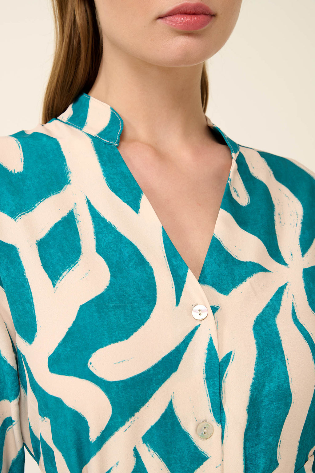 https://assets.vampfashion.com/SOFTONE_TMP_IMAGES/4_0556989898.jpg