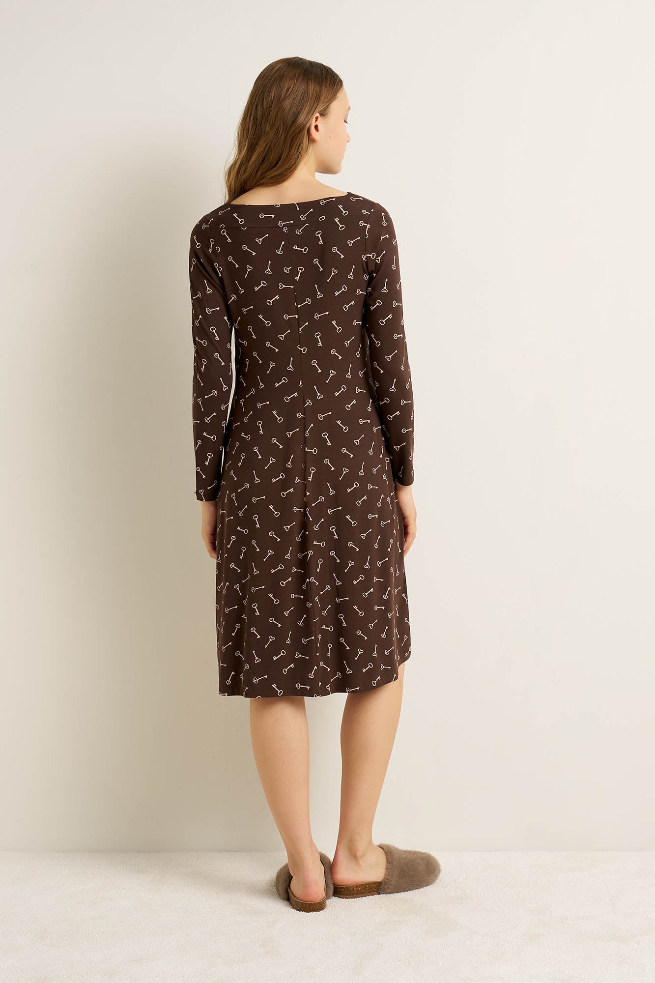 https://assets.vampfashion.com/SOFTONE_TMP_IMAGES/4_0557767494.jpg