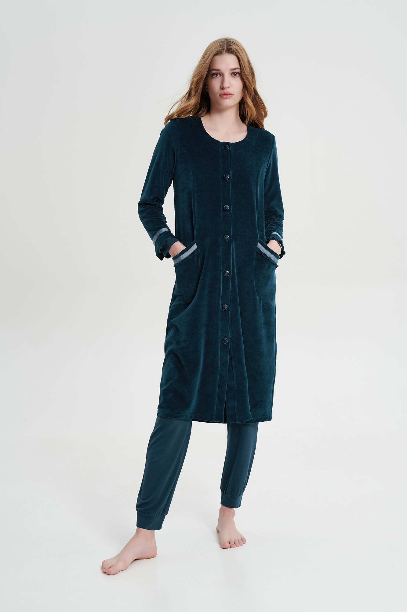 Vamp - Μονόχρωμη Κουμπωτή Ρόμπα