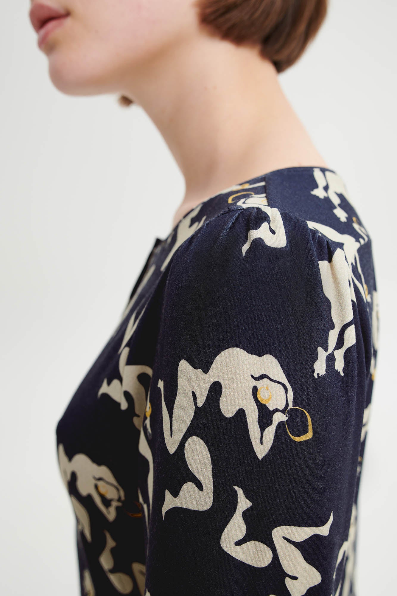 https://assets.vampfashion.com/SOFTONE_TMP_IMAGES/4_0756958127.jpg