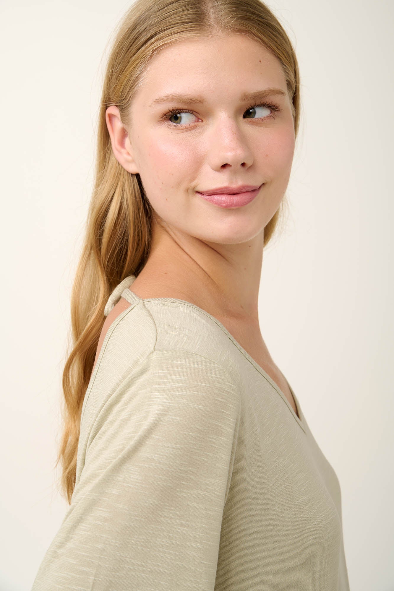 https://assets.vampfashion.com/SOFTONE_TMP_IMAGES/4_0765005433.jpg
