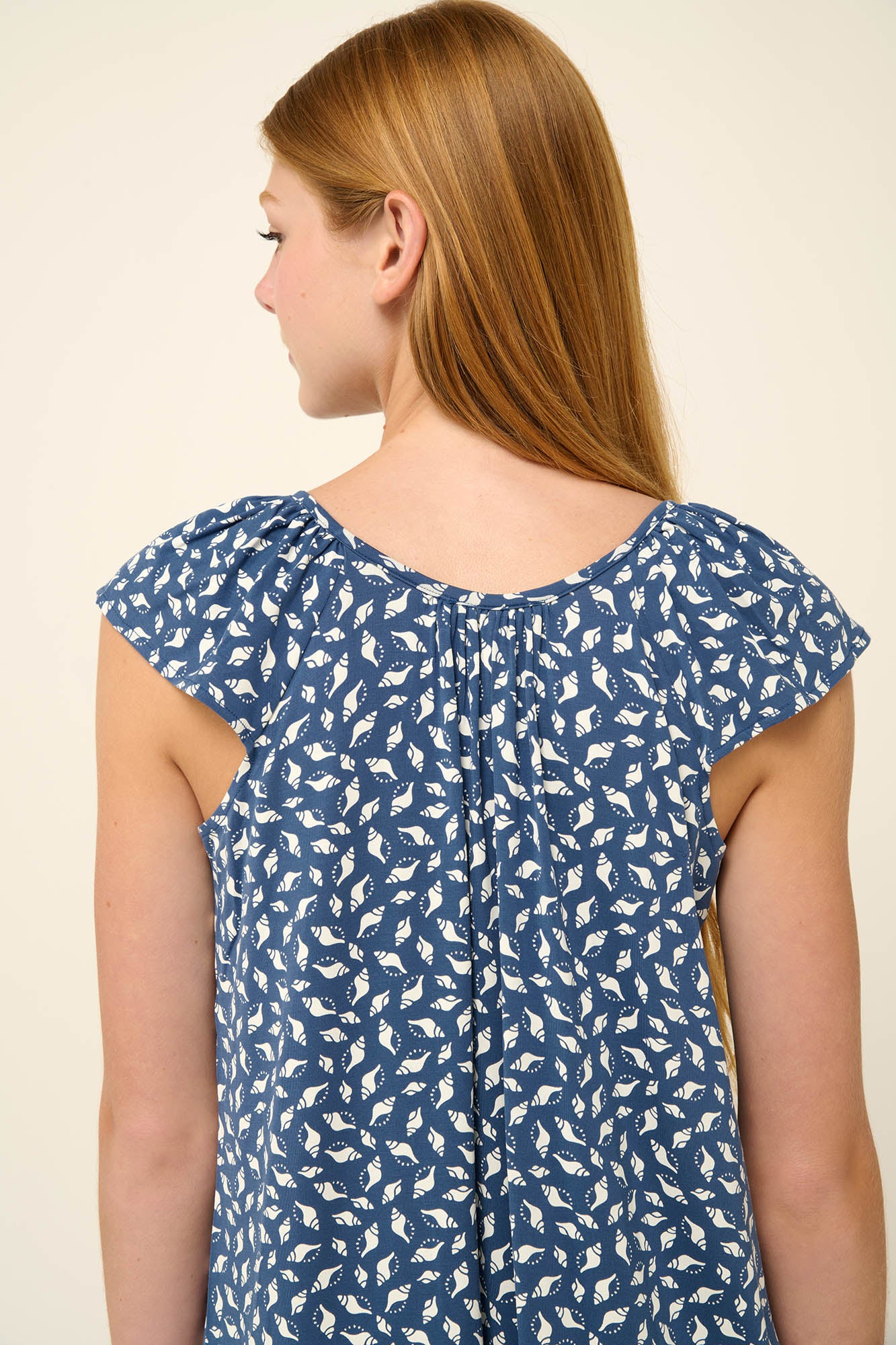https://assets.vampfashion.com/SOFTONE_TMP_IMAGES/4_0784143910.jpg