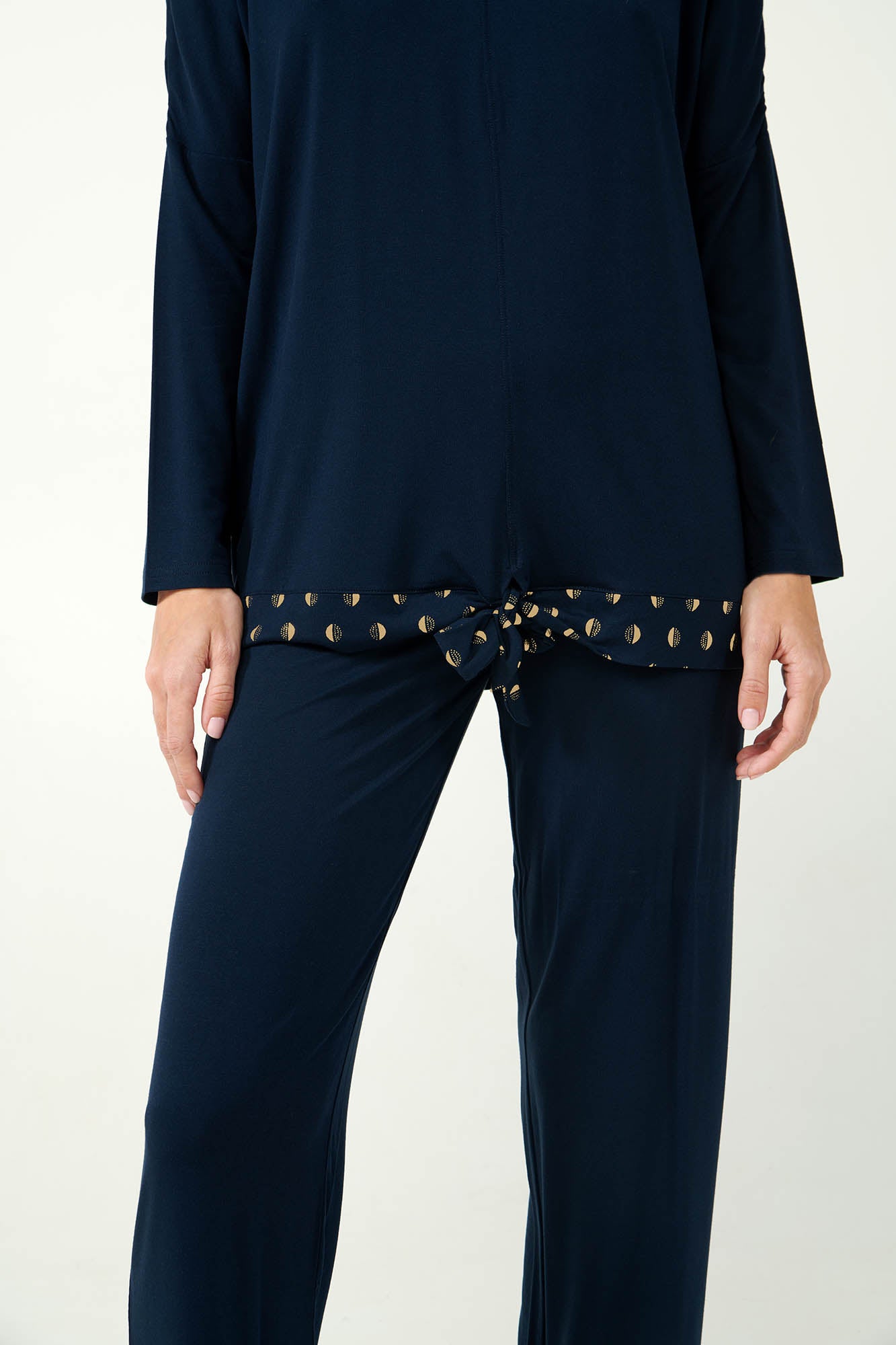 https://assets.vampfashion.com/SOFTONE_TMP_IMAGES/4_0832938395.jpg